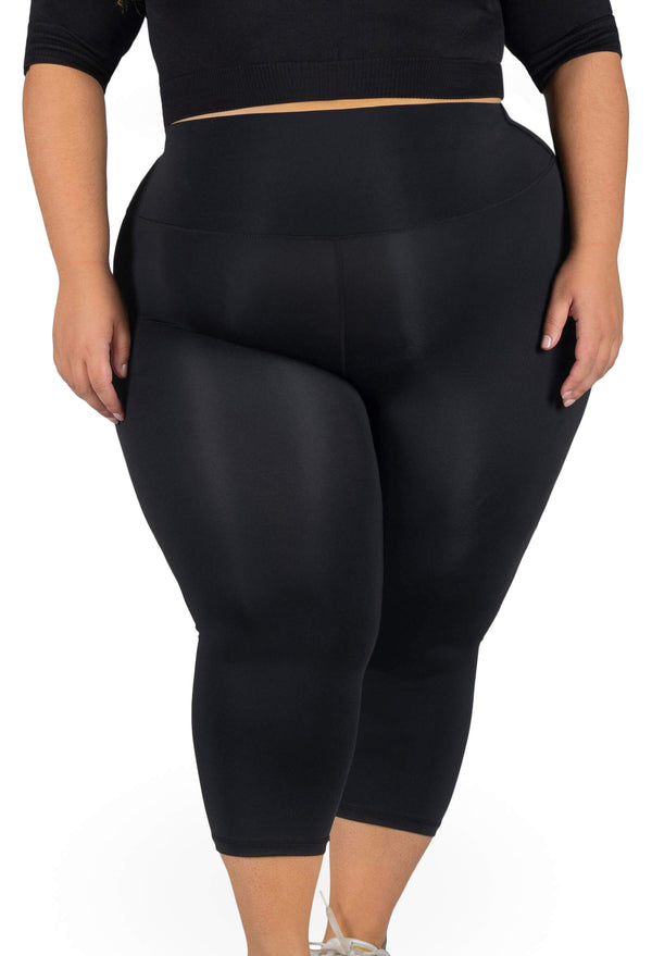 Plus Size High Waisted 3/4 Capri Gym Leggings (Lint & Pet Hair Resistant)